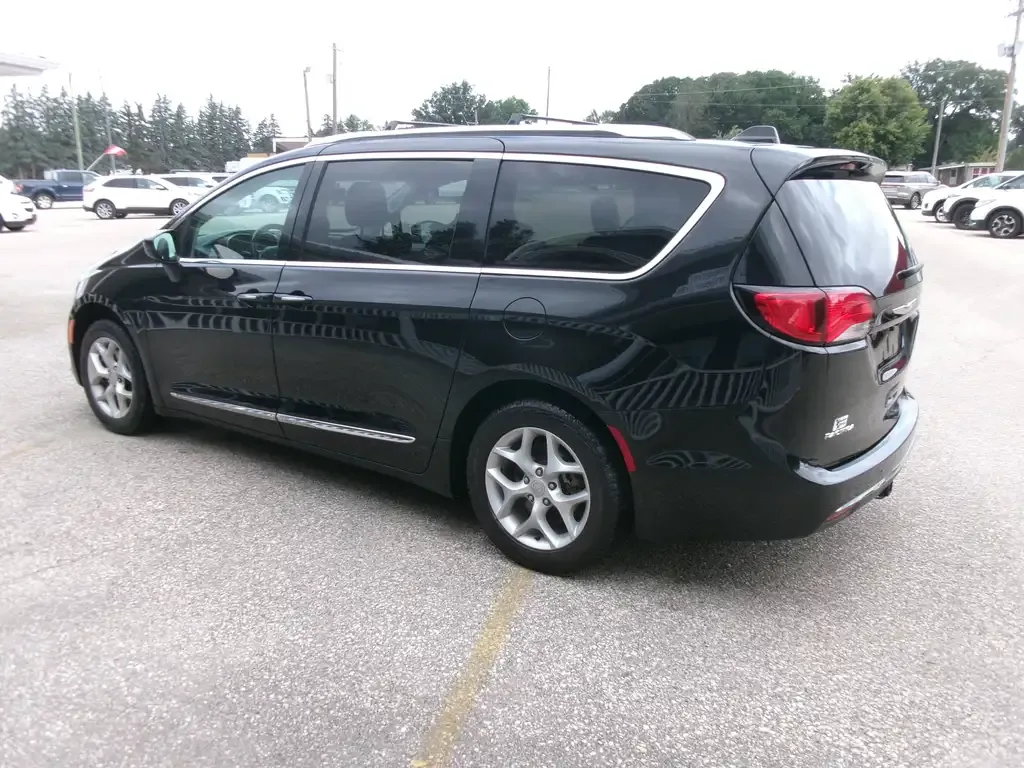 Chrysler Pacifica 2018 photo 5