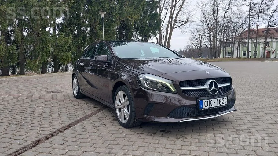 Mercedes-Benz A180 2016 photo 2