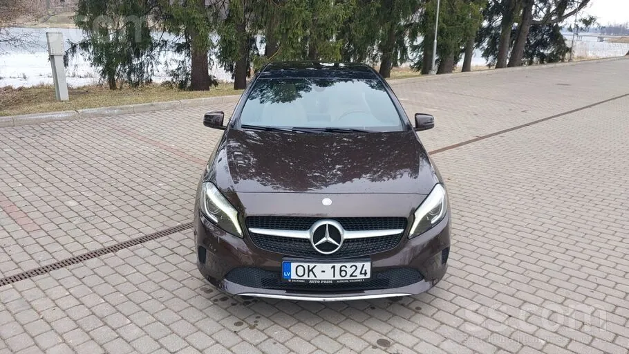 Mercedes-Benz A180 2016 photo 4