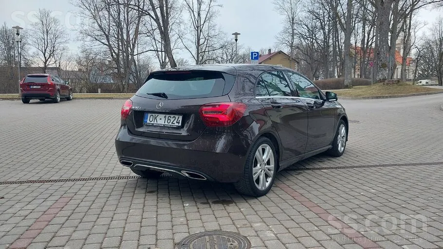 Mercedes-Benz A180 2016 photo 5