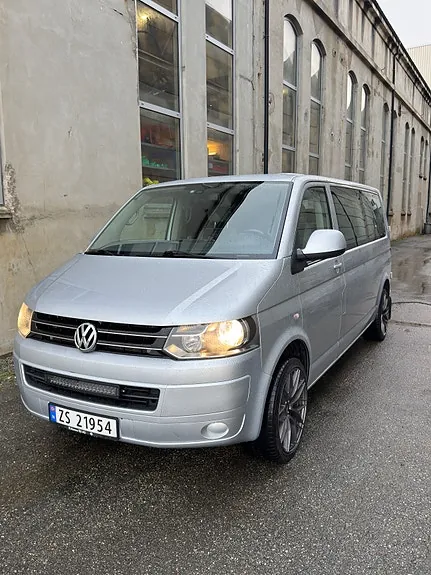 Volkswagen Caravelle 2012 photo 2