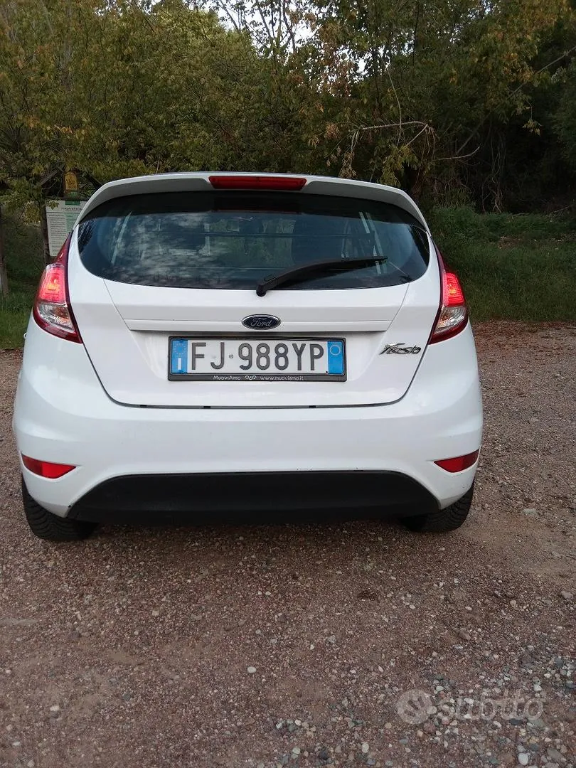 Ford Fiesta 2017 photo 2