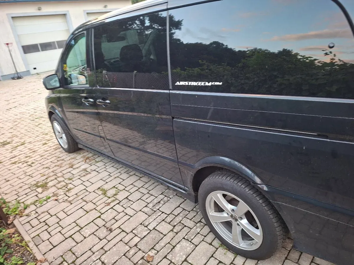 Mercedes-Benz Viano 2010 photo 2