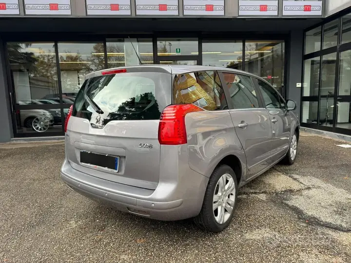 Peugeot 5008 2017 photo 4