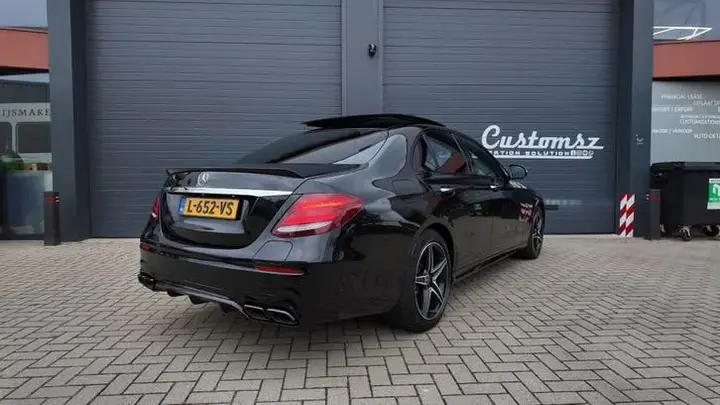 Mercedes-Benz E-Class 2019 photo 3