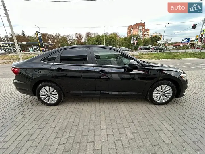 Volkswagen Jetta 2019 photo 3