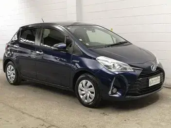 Toyota Vitz 2019 photo 2