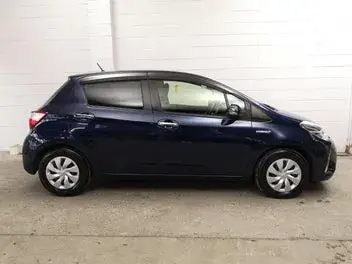 Toyota Vitz 2019 photo 4
