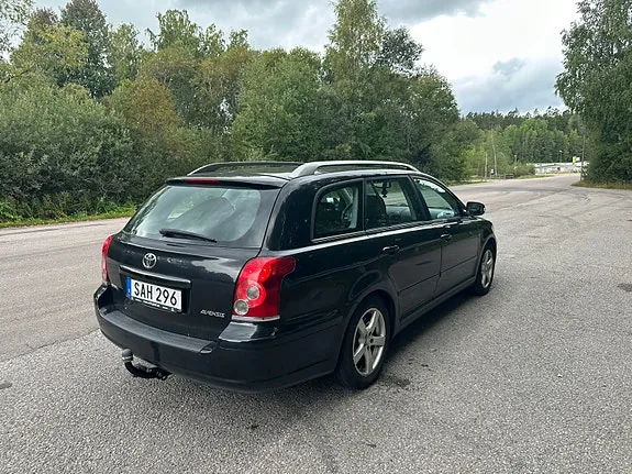 Toyota Avensis 2006 photo 3