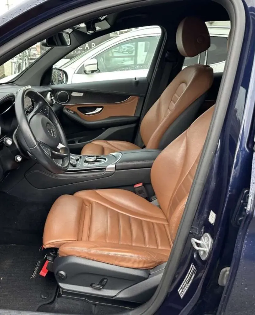 Mercedes-Benz Glc-Class 2019 photo 2