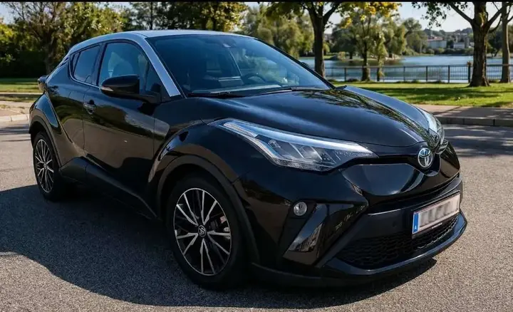 Toyota C-Hr 2023 photo 2