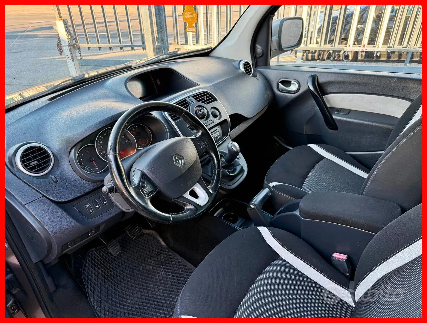 Renault Kangoo 2015 photo 2