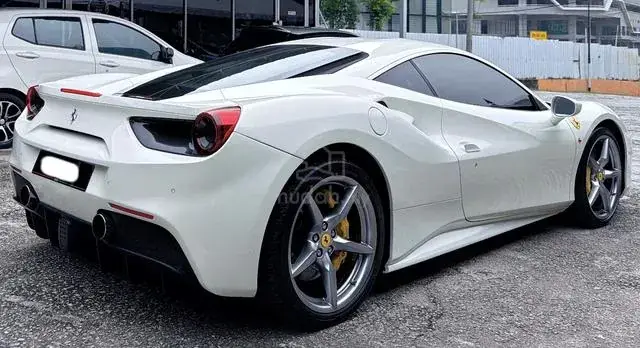 Ferrari 488