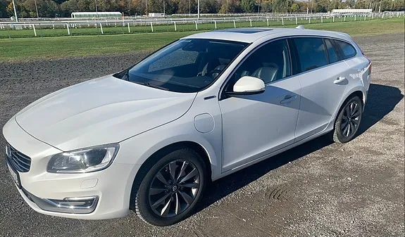 Volvo V60 2014 photo 2