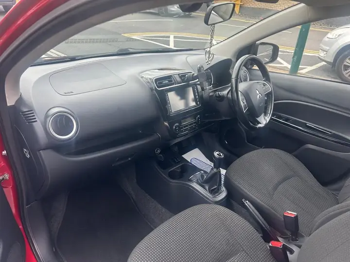 Mitsubishi Mirage 2015 photo 4