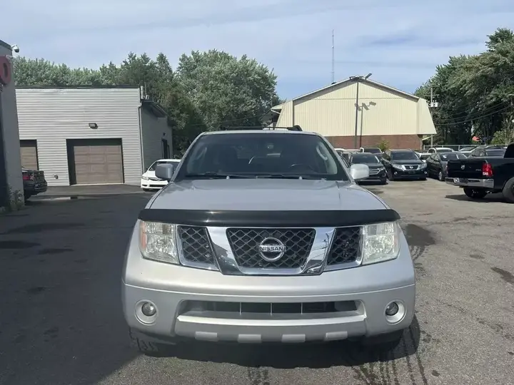Nissan Pathfinder 2006 photo 2