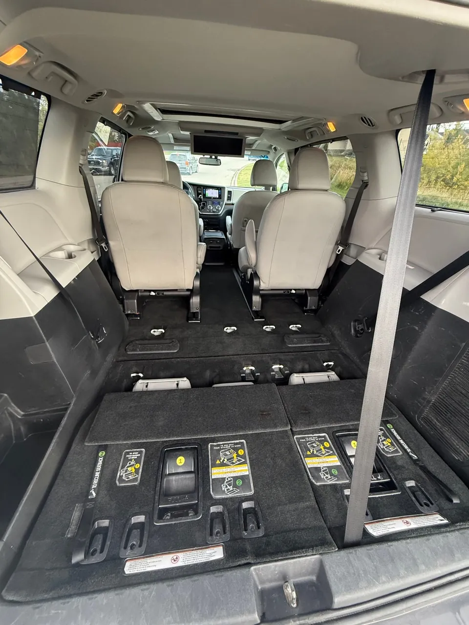 Toyota Sienna 2015 photo 5