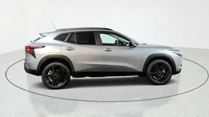 Chevrolet Trax 2026 photo 2
