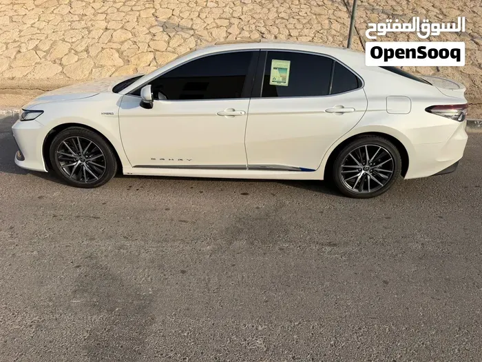 Toyota Camry 2023 photo 3