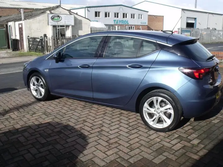 Vauxhall Astra 2017 photo 4