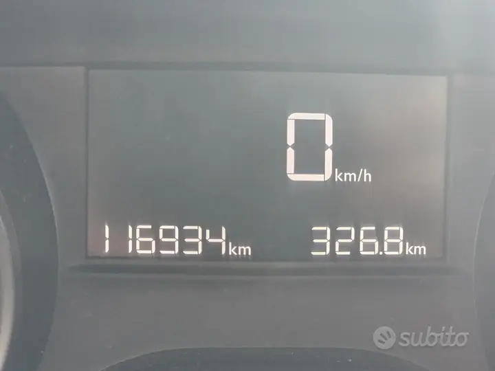 Peugeot 208 2018 photo 4