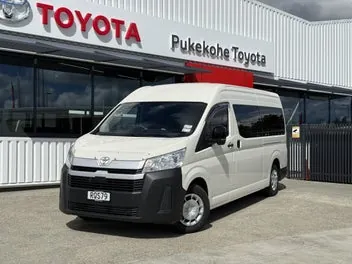 Toyota Hiace 2026 photo 2