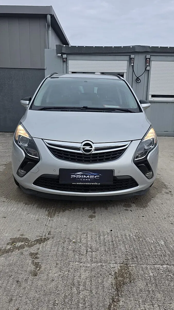 Opel Zafira Tourer 2016 photo 2