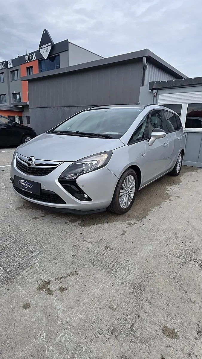 Opel Zafira Tourer 2016 photo 3