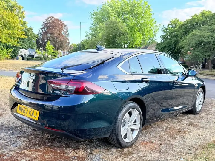 Vauxhall Insignia 2017 photo 3