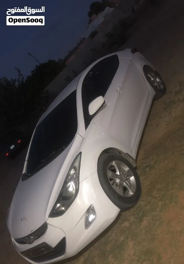 Hyundai Elantra 2012 photo 2
