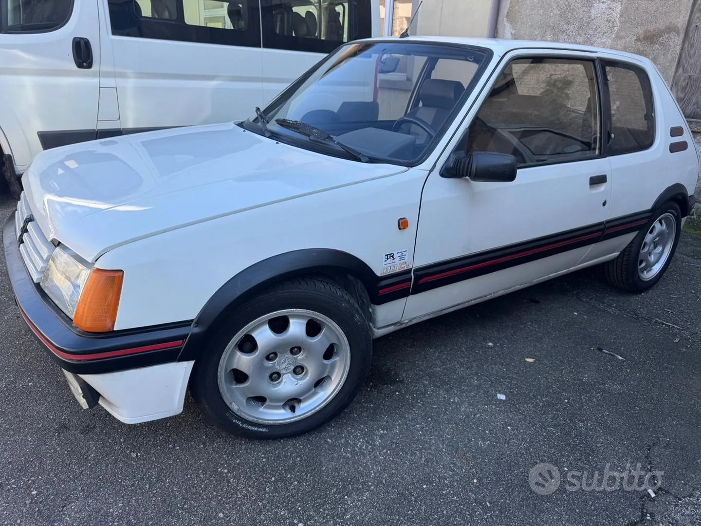 Peugeot 205 1988 photo 2