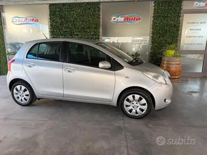 Toyota Yaris 2007 photo 4