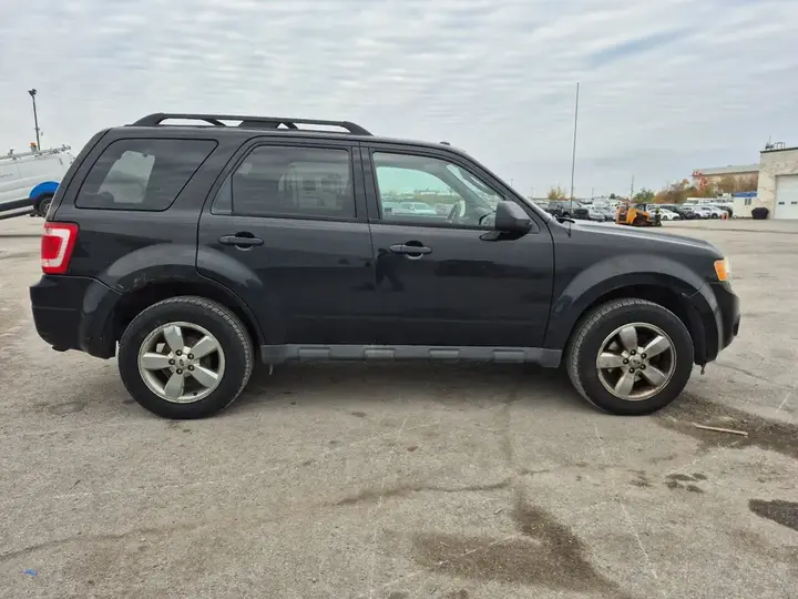 Ford Escape 2011 photo 4