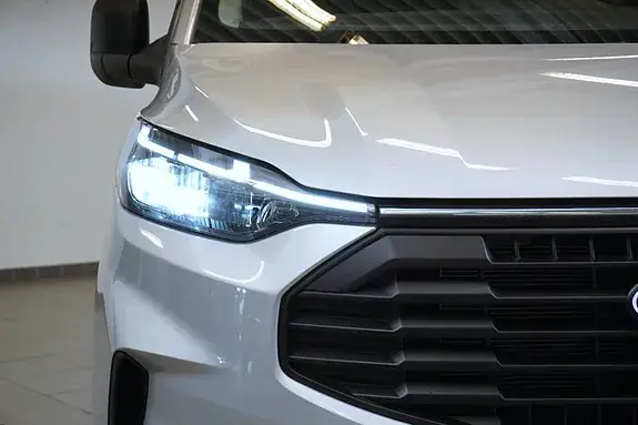Ford Transit Custom 2024 photo 3