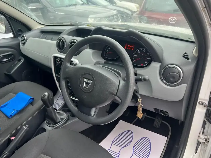 Mazda Mazda3 2009 photo 4
