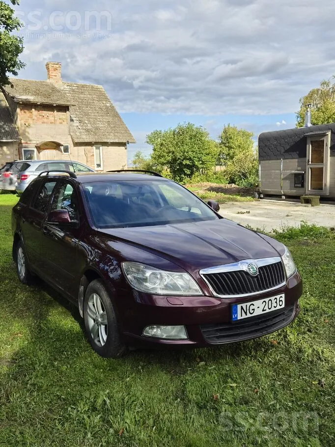 Skoda Octavia 2012 photo 2