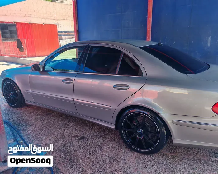 Mercedes-Benz E-Class 2003 photo 2