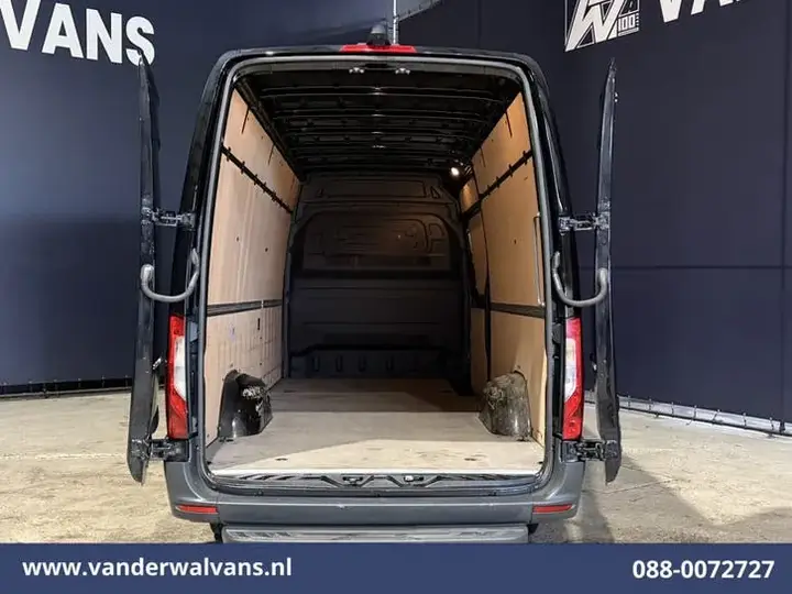 Mercedes-Benz Sprinter 2023 photo 2