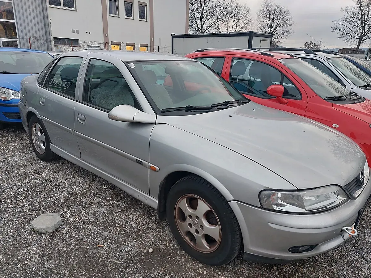 Opel Vectra 2001 photo 2