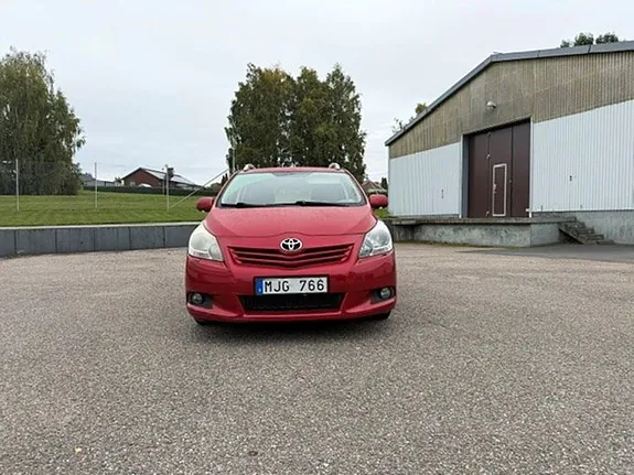 Toyota Verso 2010 photo 3
