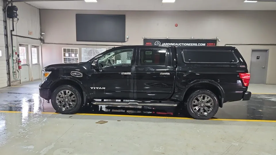 Nissan Titan 2017 photo 2