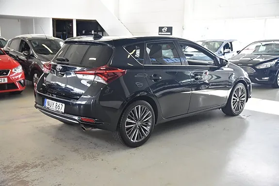 Toyota Auris 2015 photo 3
