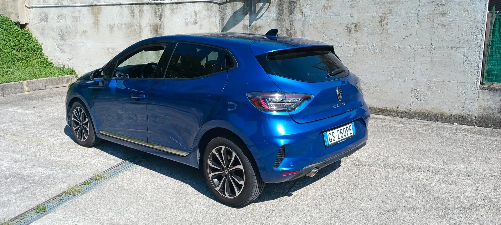 Renault Clio 2024 photo 2