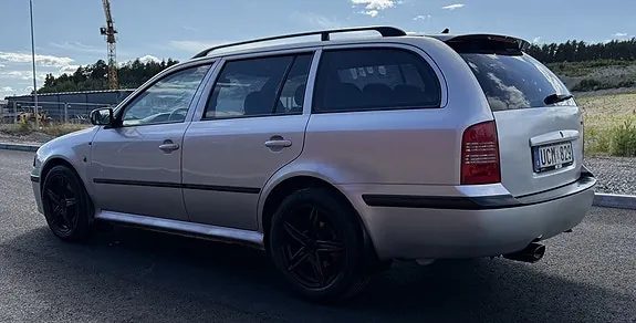Skoda Octavia 2003 photo 4