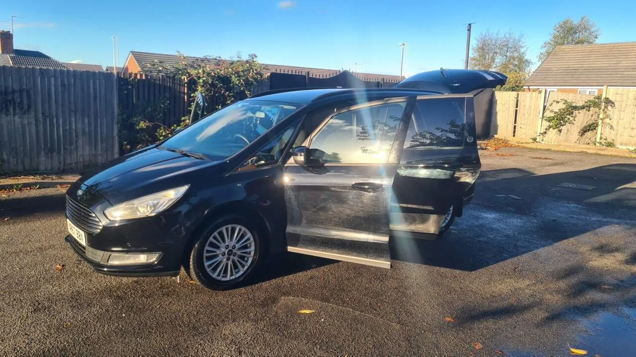 Ford Galaxy 2017 photo 5