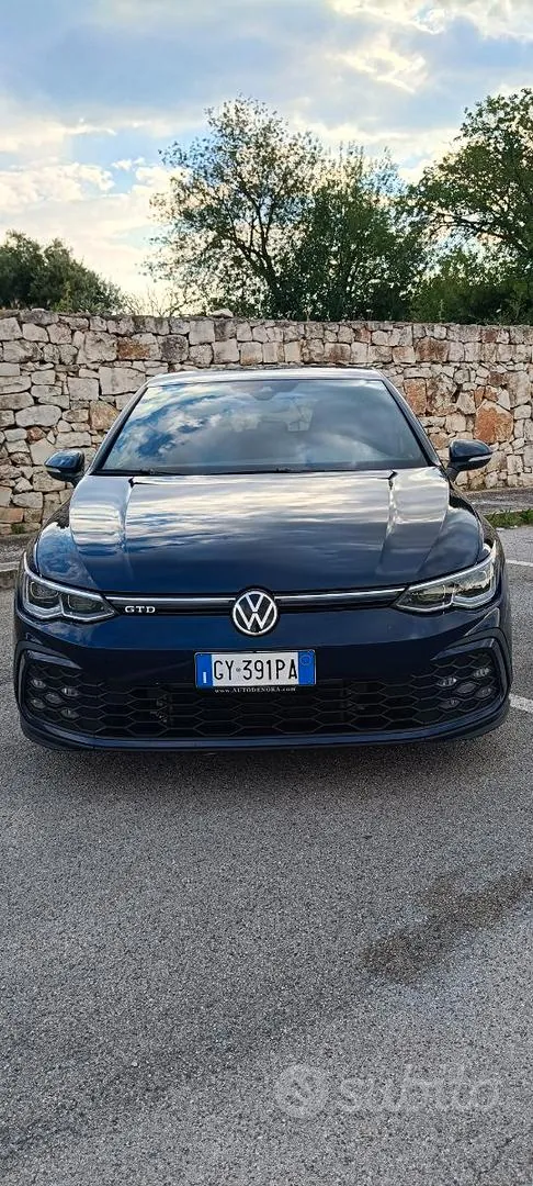 Volkswagen Golf 2022 photo 2
