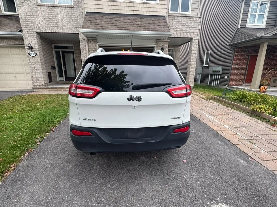 Jeep Cherokee 2015 photo 2