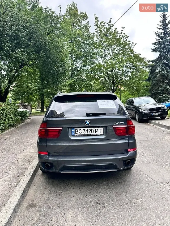 BMW X5 2012 photo 2