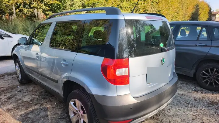Skoda Yeti 2011 photo 2