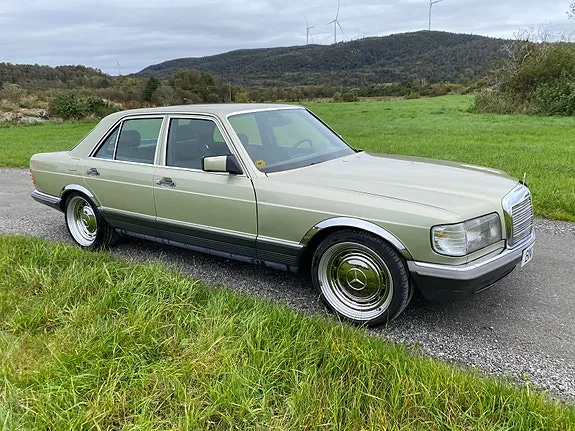 Mercedes-Benz 380 Se 1982 photo 3